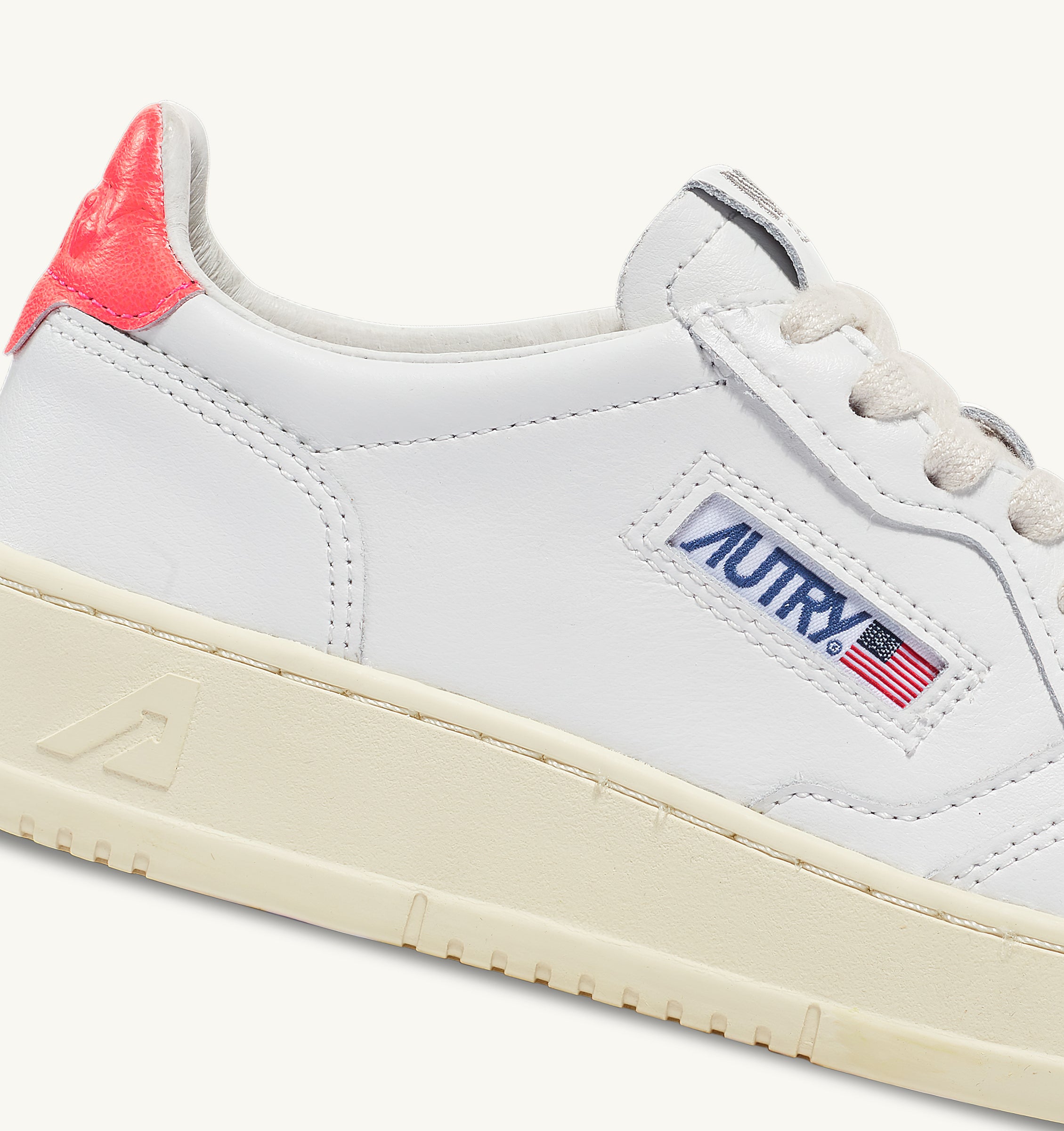 AUTRY Women's Sneakers Medalist Low Woman AULW-LL57