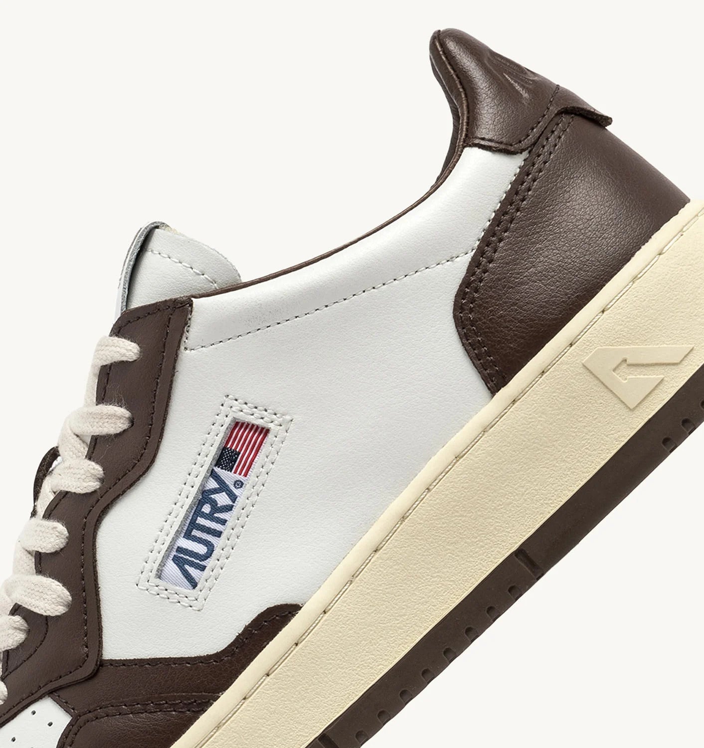 AUTRY Sneakers Uomo Medalist Low Man AULM-WB46-Bianco Chestnut