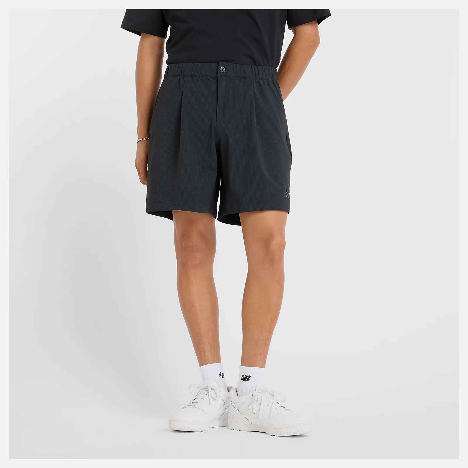 NEW BALANCE Shorts Uomo Seersucker-Black