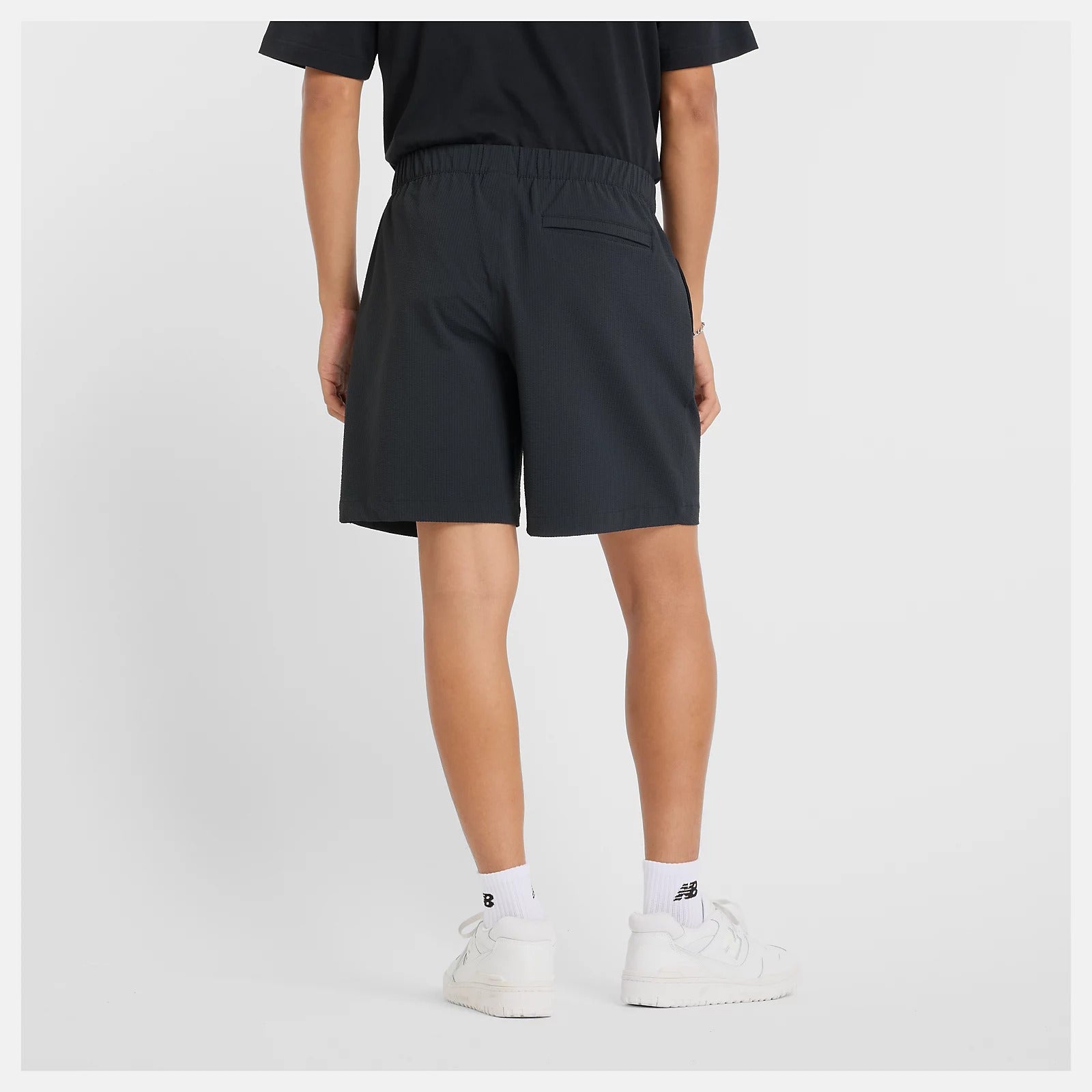 NEW BALANCE Shorts Uomo Seersucker-Black