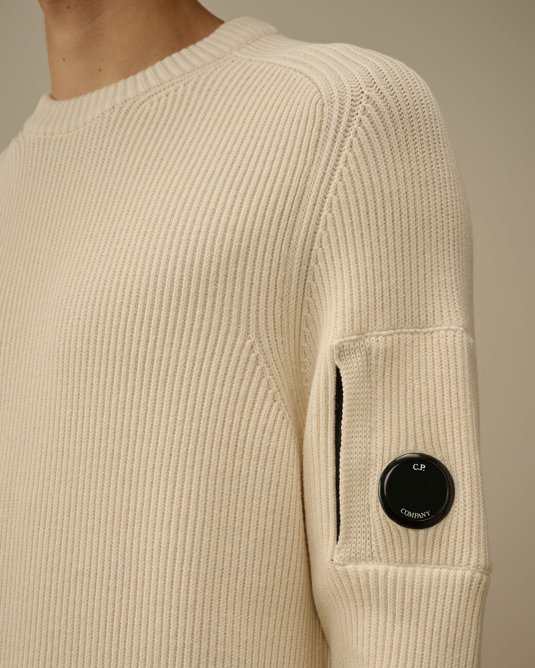 C.P. COMPANY Maglione Uomo Full Rib Crewneck Lens-Gauze White