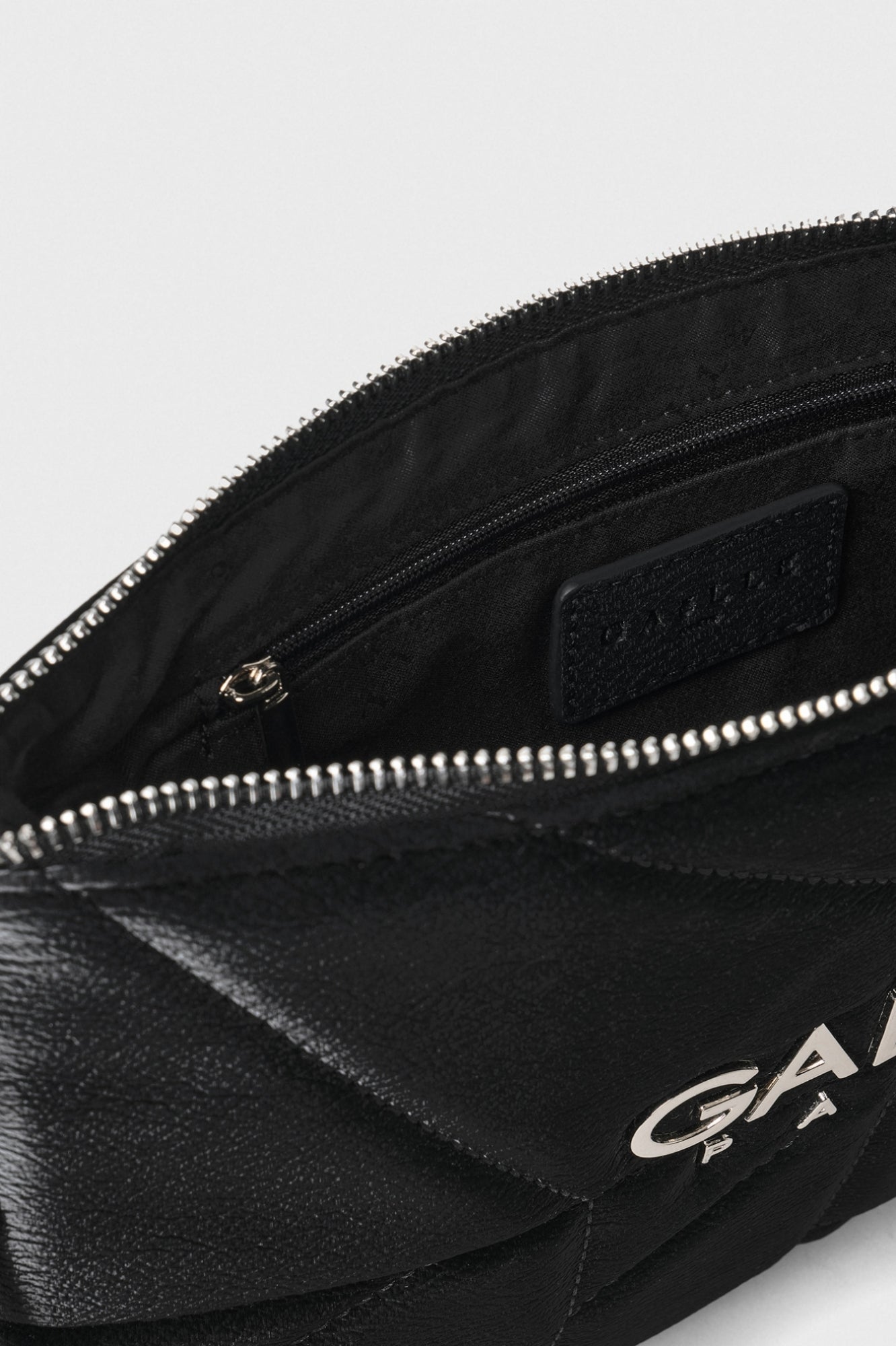 GAELLE PARIS Pochette Regular Metal Logo Matelassé-Nero