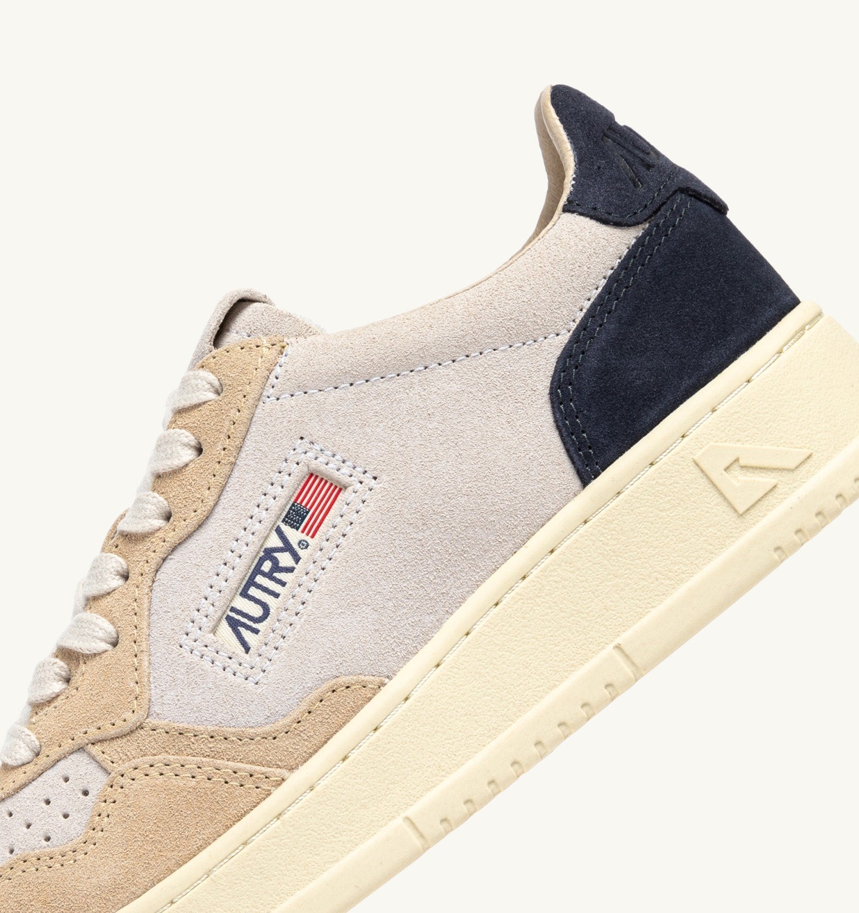 AUTRY Sneaker Uomo Medalist Low Tricolor-White Sand Blu Space