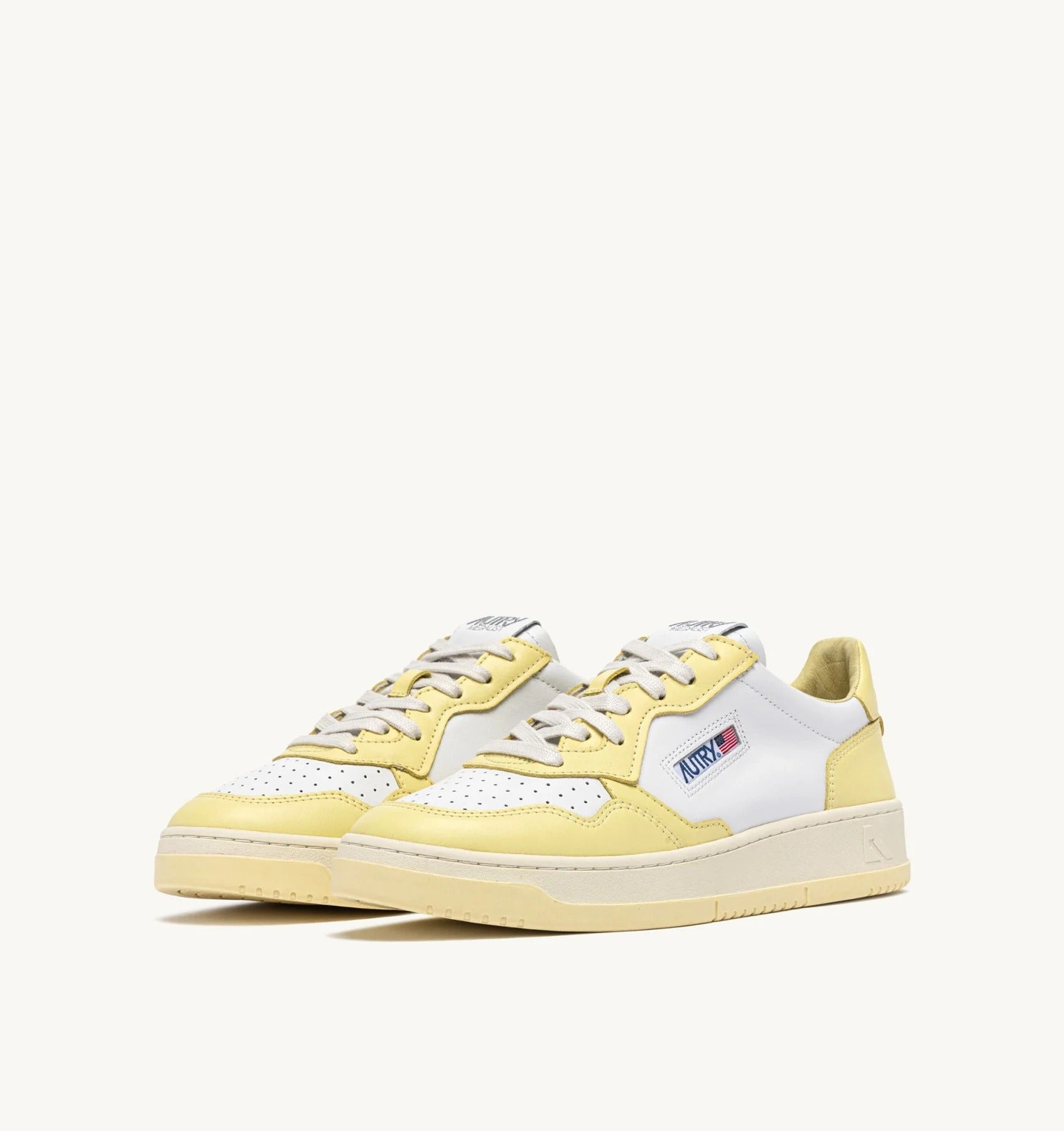 AUTRY Sneaker Donna Medalist Low Woman-White Lemon Meringue