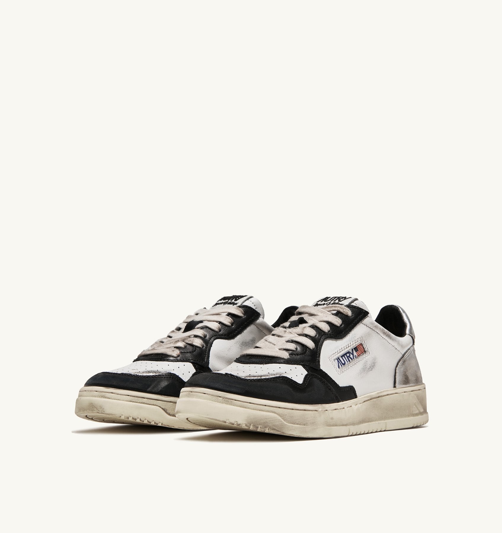 AUTRY Sneaker Uomo Medalist Low Super Vintage-White Black Silver