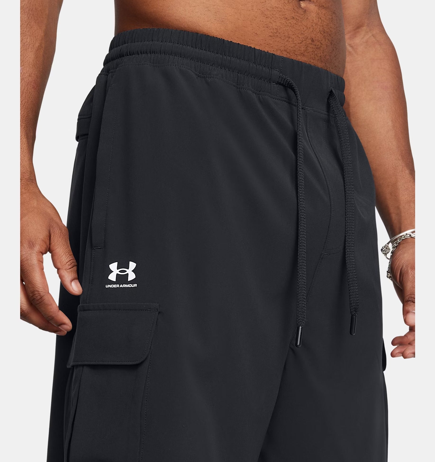 UNDER ARMOUR Shorts Uomo VIBE WOVEN CARGO-Black White