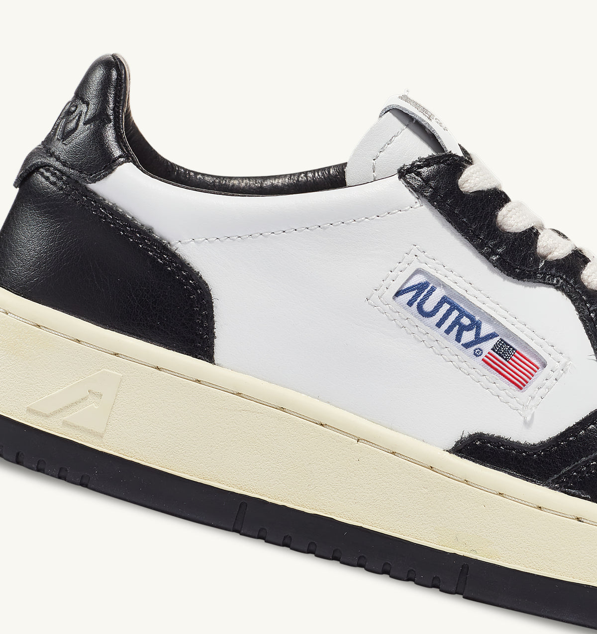 AUTRY Sneaker Donna MEDIALIST LOW-White Black