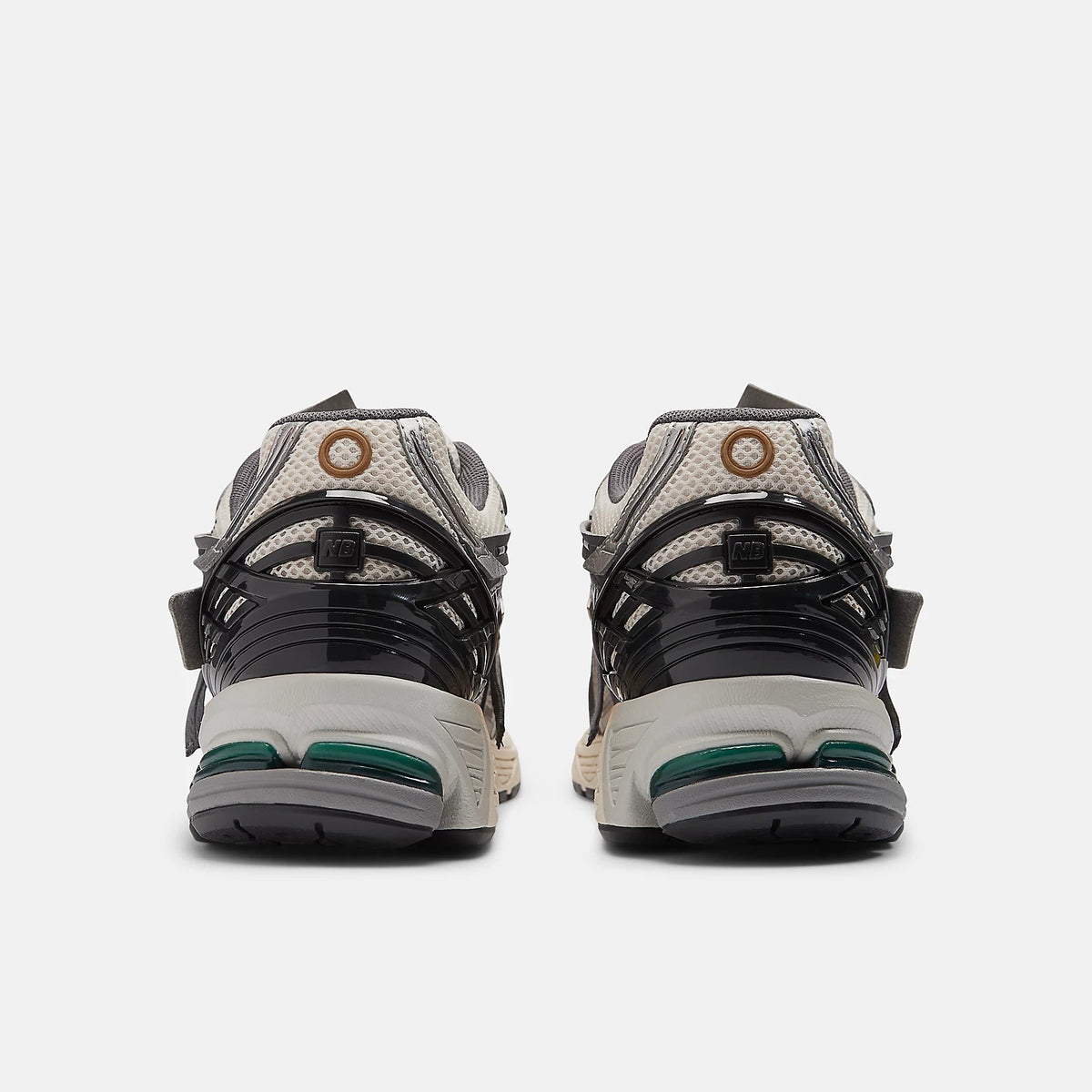 NEW BALANCE Sneaker Unisex 1906A-Silver Metallic/Castlerock/Gold Metallic