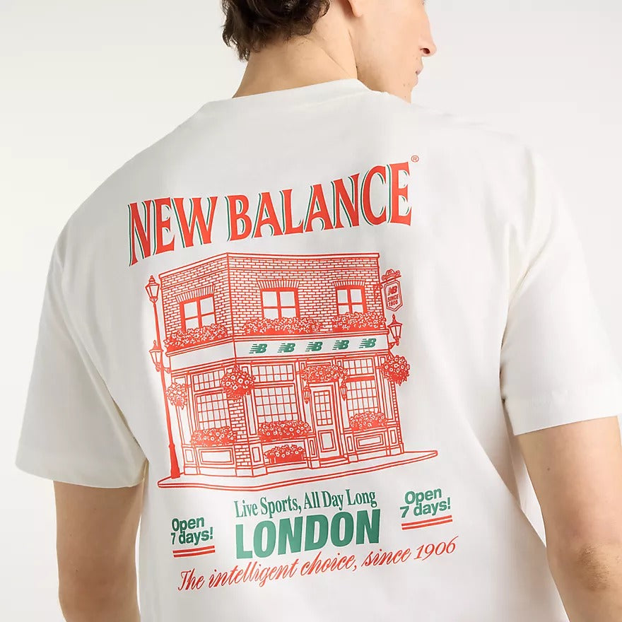 NEW BALANCE T-Shirt Uomo Grab A Bite London-Sea Salt