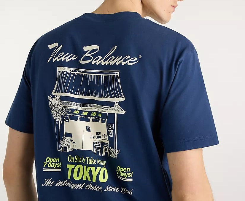 NEW BALANCE T-Shirt Uomo Grab A Bite Tokyo-Navy