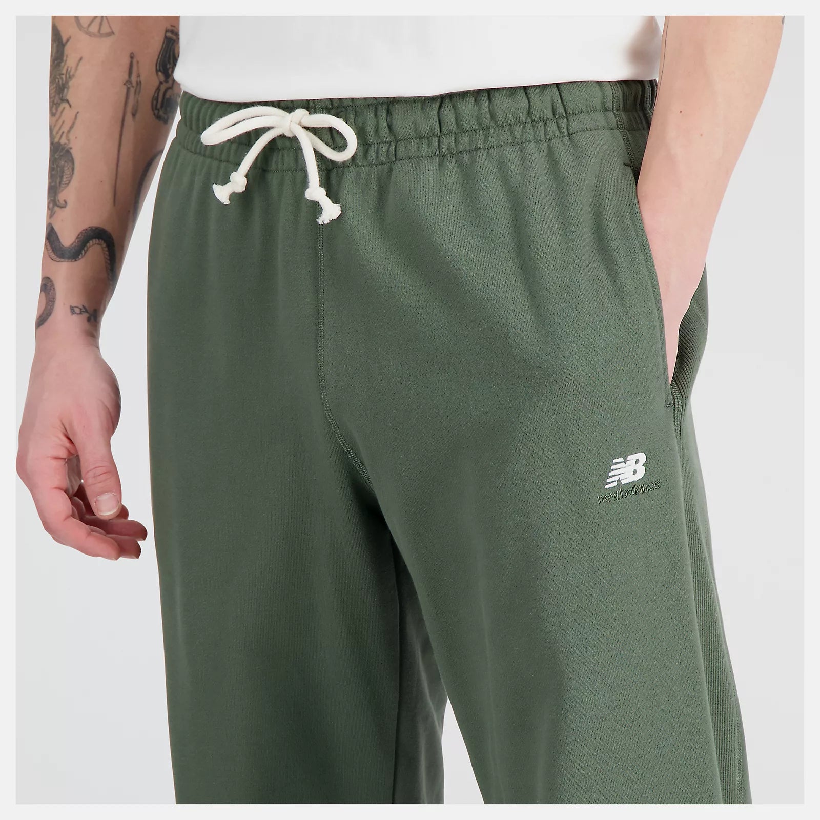 NEW BALANCE Pantalone Tuta Uomo Athletics Remastered MP31503 Deep Olive Green