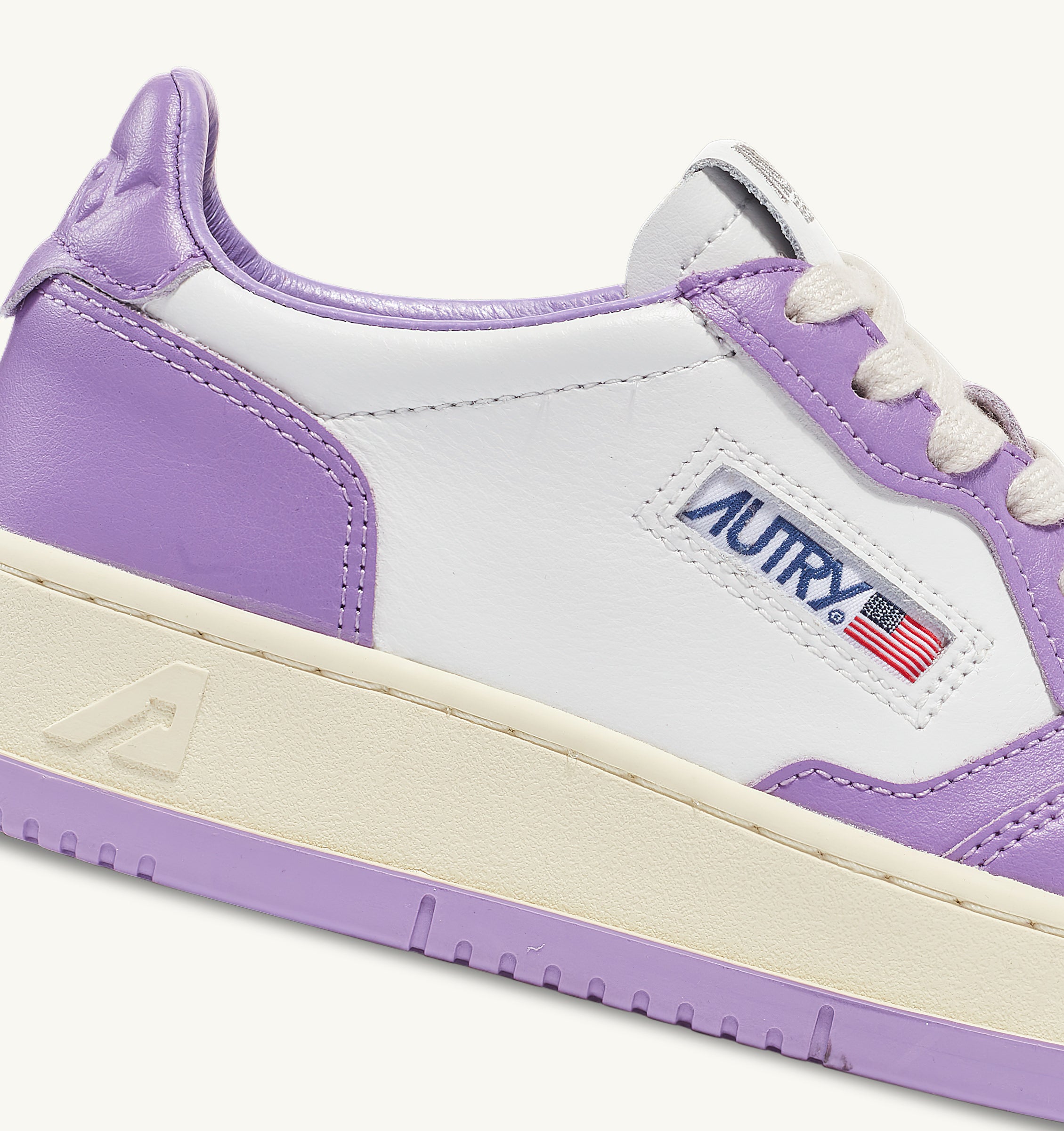 AUTRY Women's Sneakers Medalist Low Woman AULW-WB43