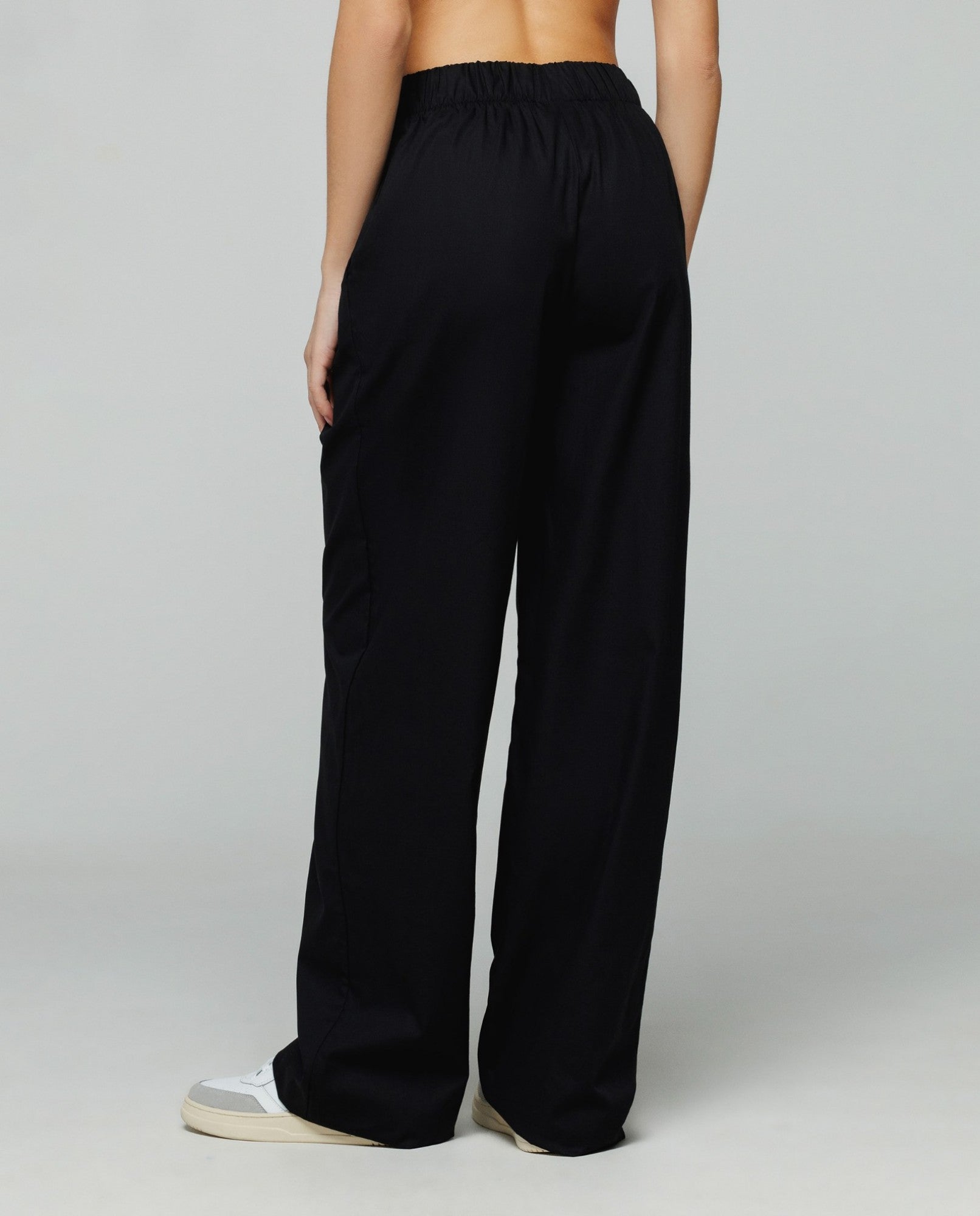 HINNOMINATE Pantalone DOnna in cotone dritto-Nero