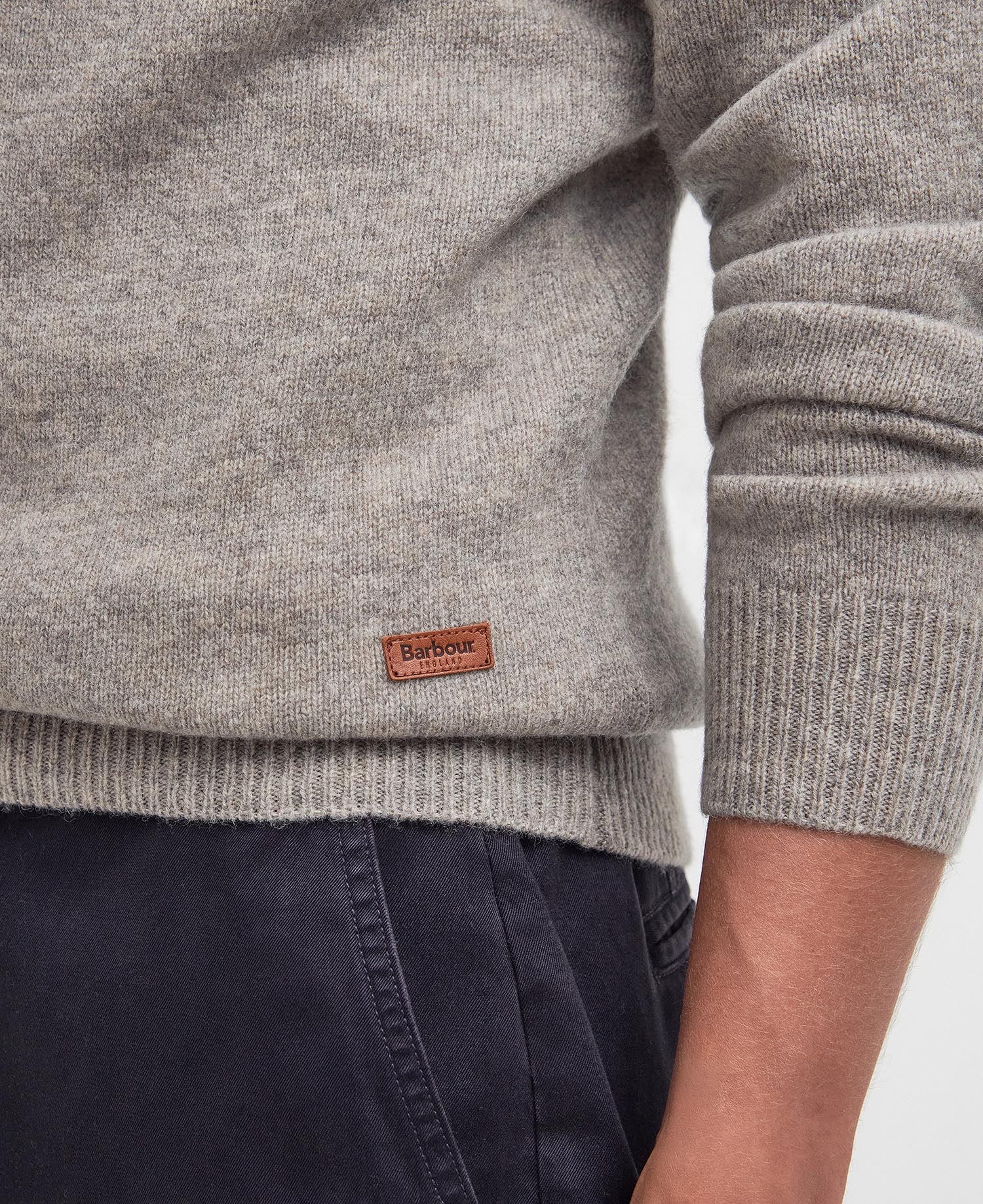 BARBOUR Maglia Uomo ESSENTIAL PATCH CREW-Stone