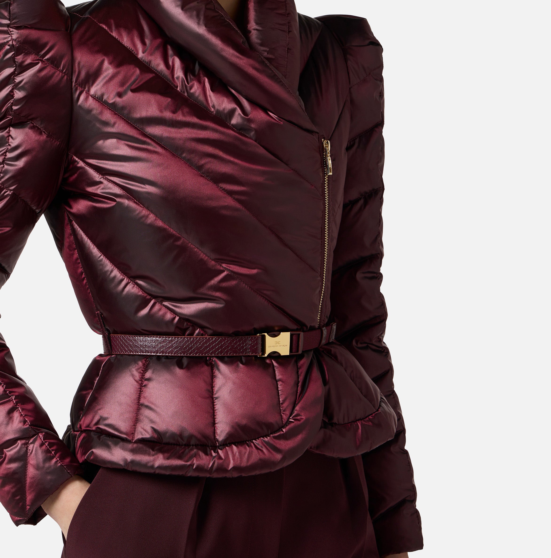 ELISABETTA FRANCHI Piumino Corto Tessuto Vela chevron Cintura-Merlot