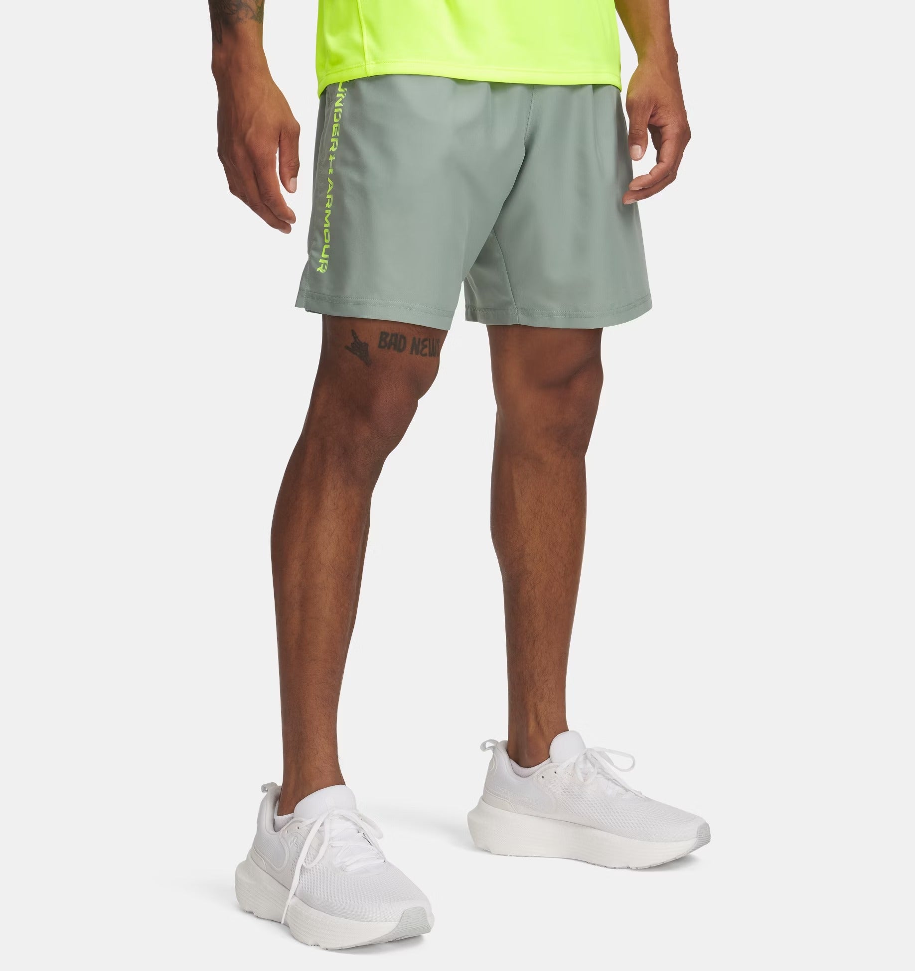 UNDER ARMOUR Shorts Uomo Tech Wovern Wordmark-Silica Green