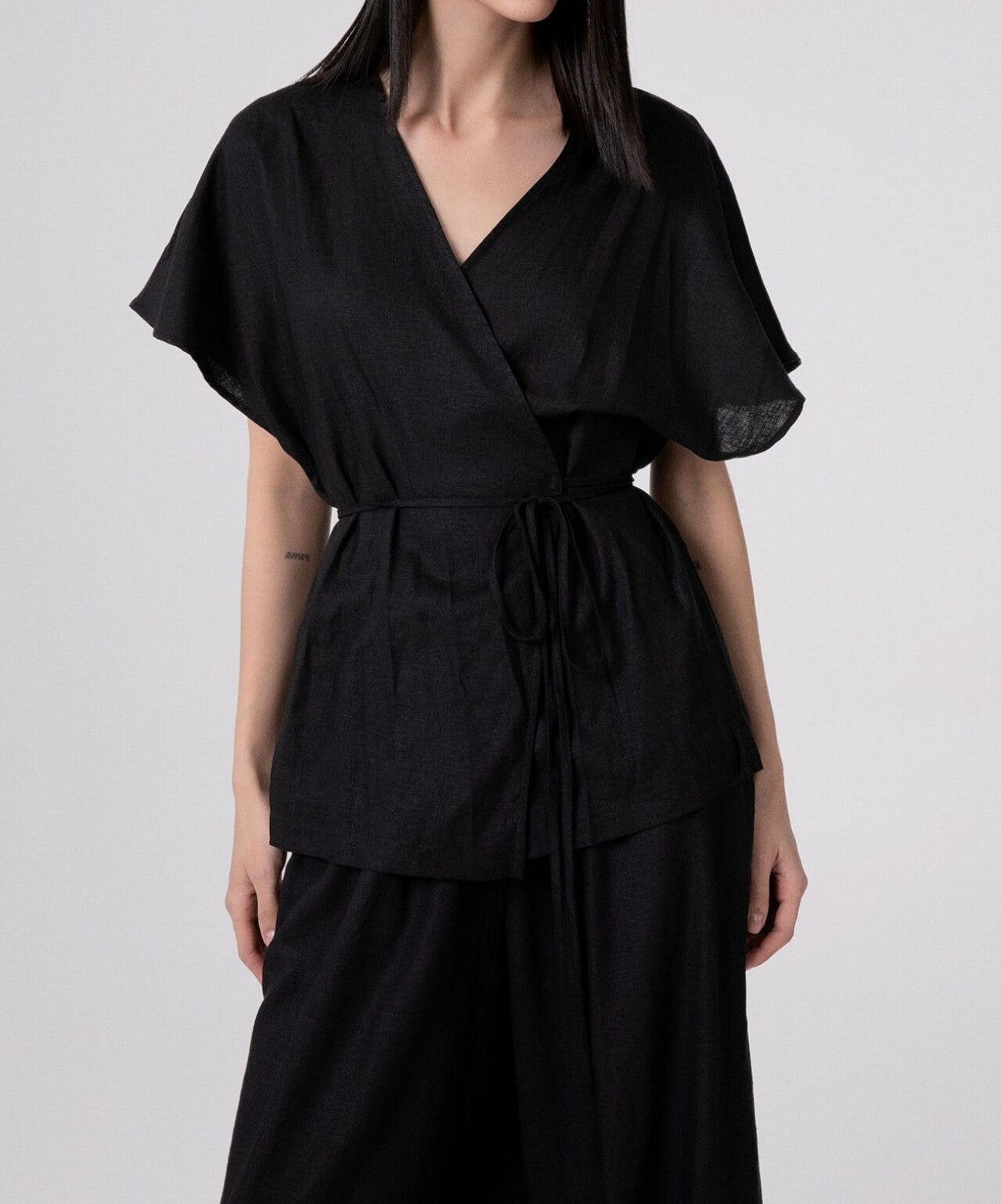 HINNOMINATE Camicia Donna Lino Kimono Cintura-Nero