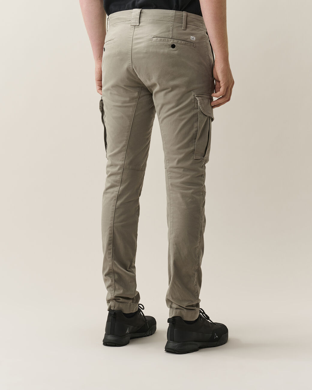 C.P. COMPANY Pantalone Uomo Stretch Sateen Ergonomic Cargo-Fallen Rock