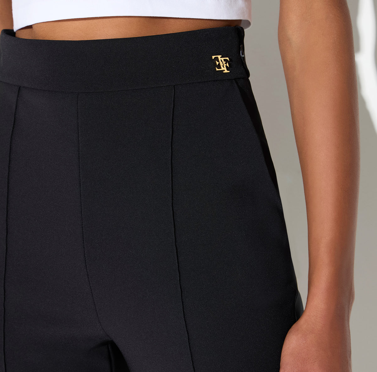 ELISABETTA FRANCHI PANTALONE Tessuto Tecnico-Nero