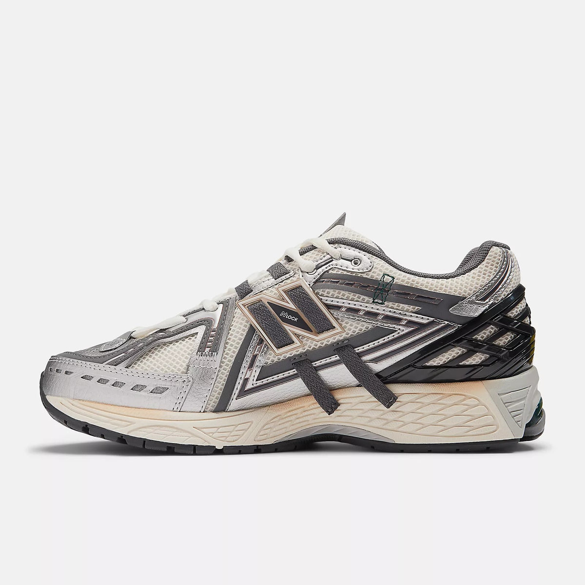 NEW BALANCE Sneaker Unisex 1906A-Silver Metallic/Castlerock/Gold Metallic