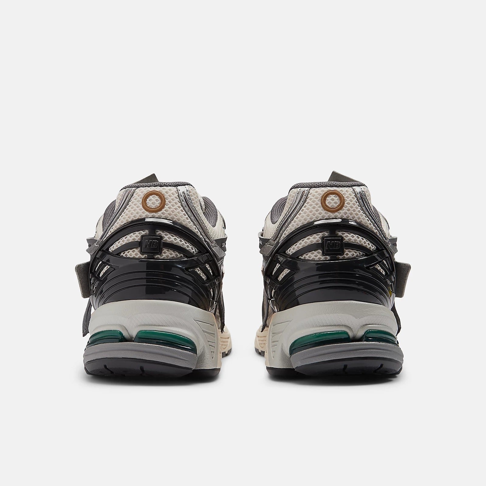 NEW BALANCE Sneaker Unisex 1906A-Silver Metallic/Castlerock/Gold Metallic