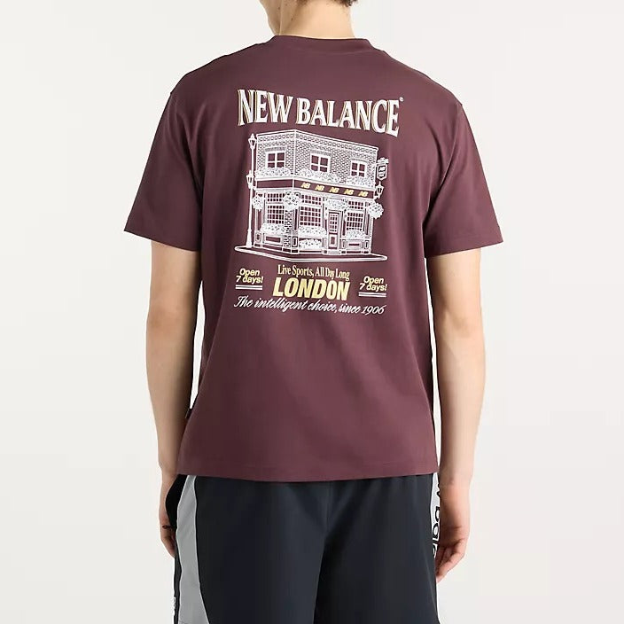 NEW BALANCE T-Shirt Uomo Grab A Bite London-Cherry Leather