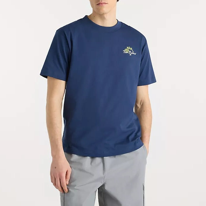 NEW BALANCE T-Shirt Uomo Grab A Bite Tokyo-Navy