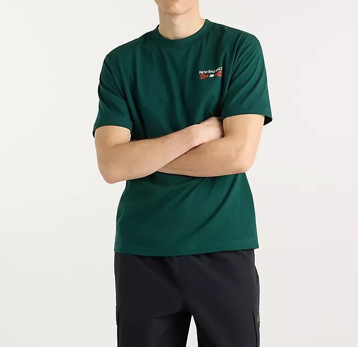 NEW BALANCE T-Shirt Uomo Grab A Bite Boston-Nordic Green