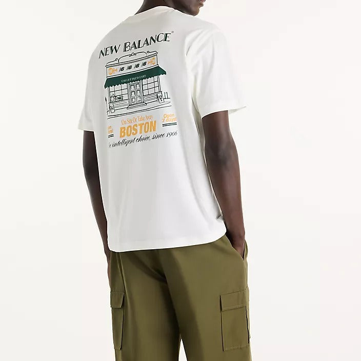 NEW BALANCE T-Shirt Uomo Grab A Bite Boston-Sea Salt