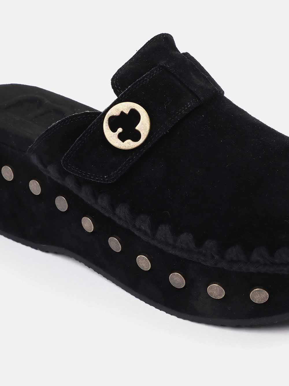 BLACK slippers